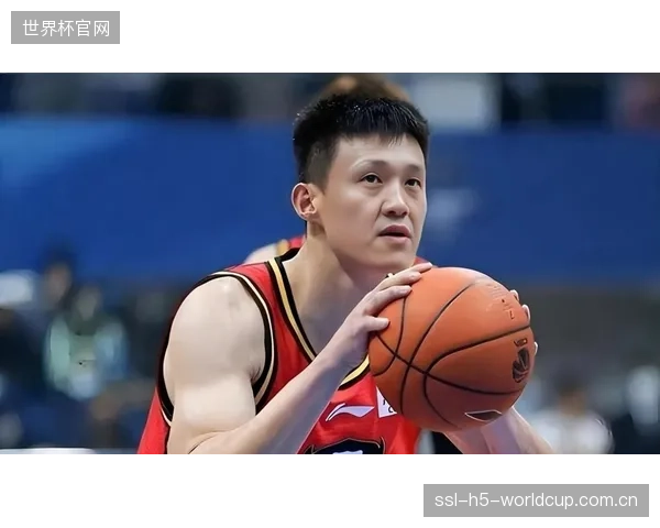 36岁的周鹏在半决赛出局后合同到期，其CBA生涯总出场次数已超800场。
